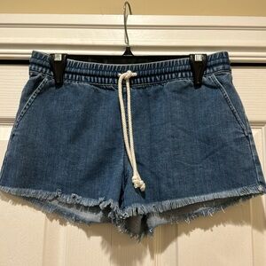 Aerie Cut off Jean Short. Size Small. Elastic tie waist.